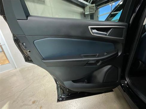 Used 2022 Ford Edge SEL w/ Sport Appearance Package image 19