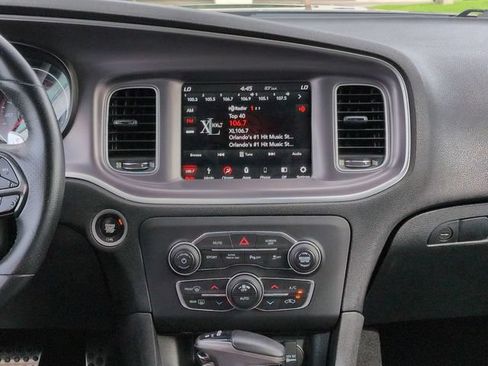 Used 2019 Dodge Charger R/T RWD image 17