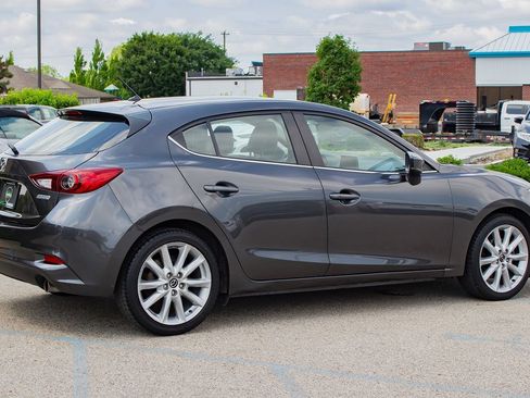 Used 2017 MAZDA MAZDA3 Touring FWD image 12