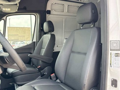 New 2025 Mercedes-Benz Sprinter 2500 image 23