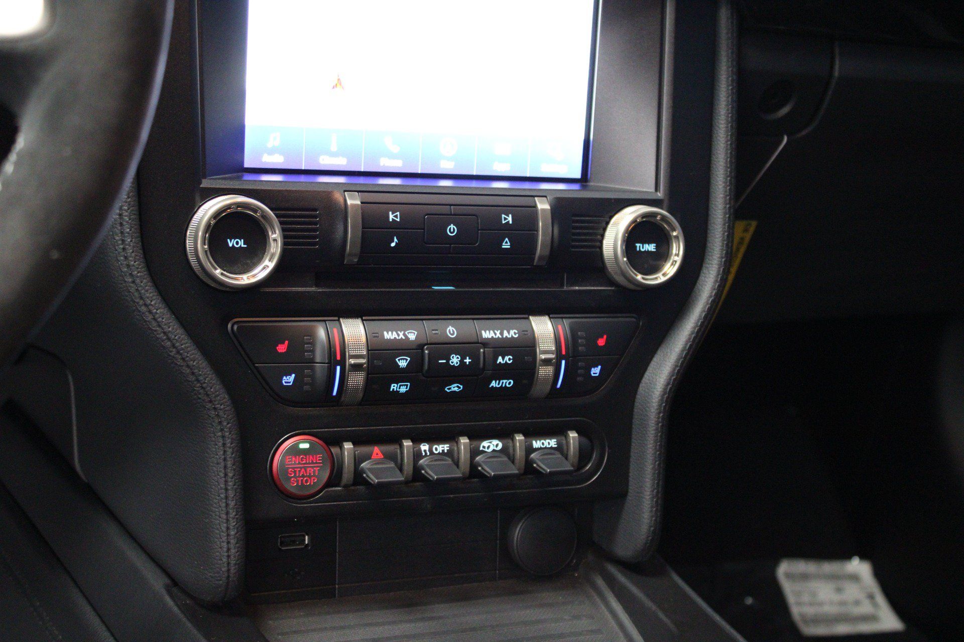 Used 2020 Ford Mustang Shelby GT500 w/ Technology Package RWD image 21