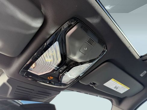 Used 2026 BMW X5 sDrive40i image 15