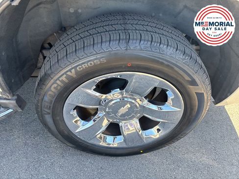 Used 2015 Chevrolet Tahoe LTZ AWD/4WD image 13
