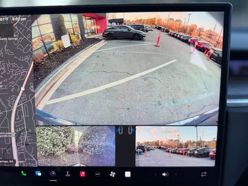 Used 2022 Tesla Model X image 54