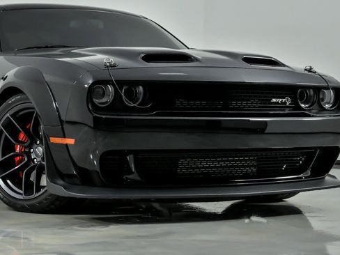 Used 2019 Dodge Challenger SRT Hellcat Redeye RWD image 3