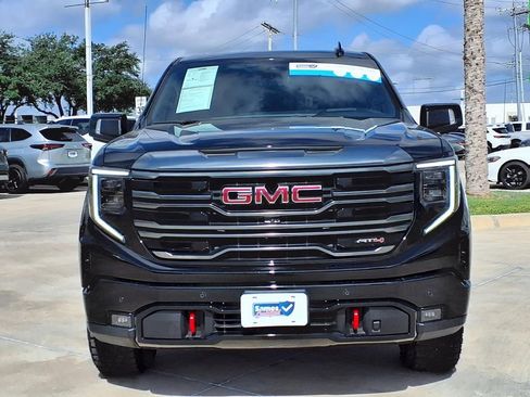 Used 2024 GMC Sierra 1500 AT4 w/ Technology Package AWD/4WD image 2