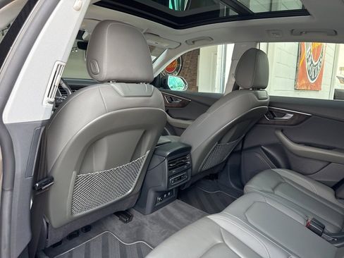 Used 2019 Audi Q8 Premium w/ Convenience Package image 7