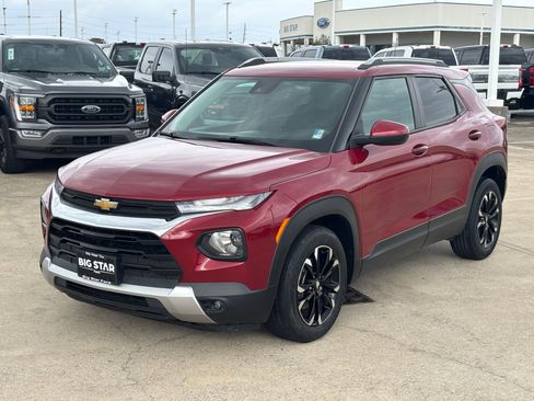 Used 2021 Chevrolet TrailBlazer LT w/ Convenience Package image 8