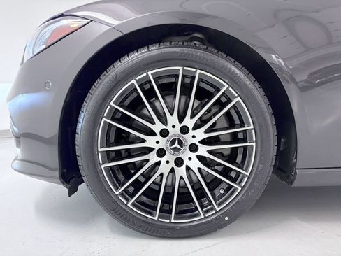 Used 2025 Mercedes-Benz C 300 4MATIC Sedan w/ Exclusive Trim Package image 11
