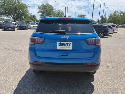 Used 2019 Jeep Compass Sport w/ Cold Weather Group AWD/4WD image 4