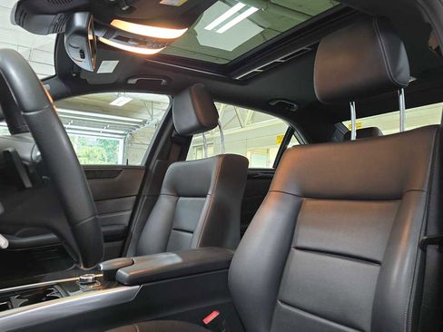 Used 2016 Mercedes-Benz E 350 4MATIC Sedan image 22