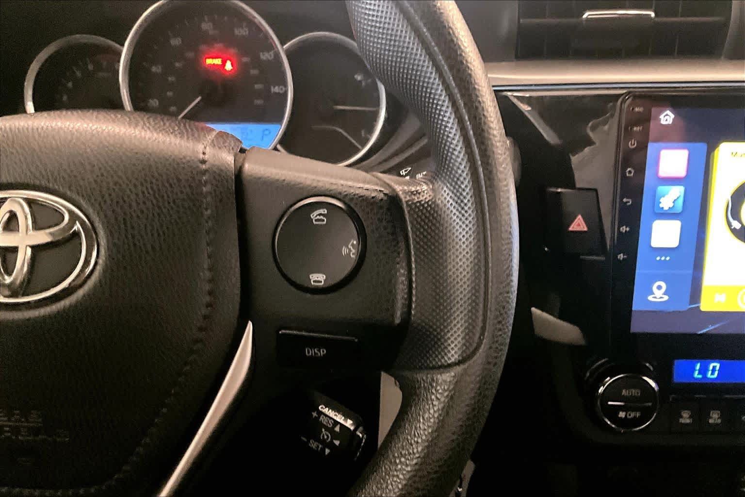 Used 2016 Toyota Corolla LE FWD image 23