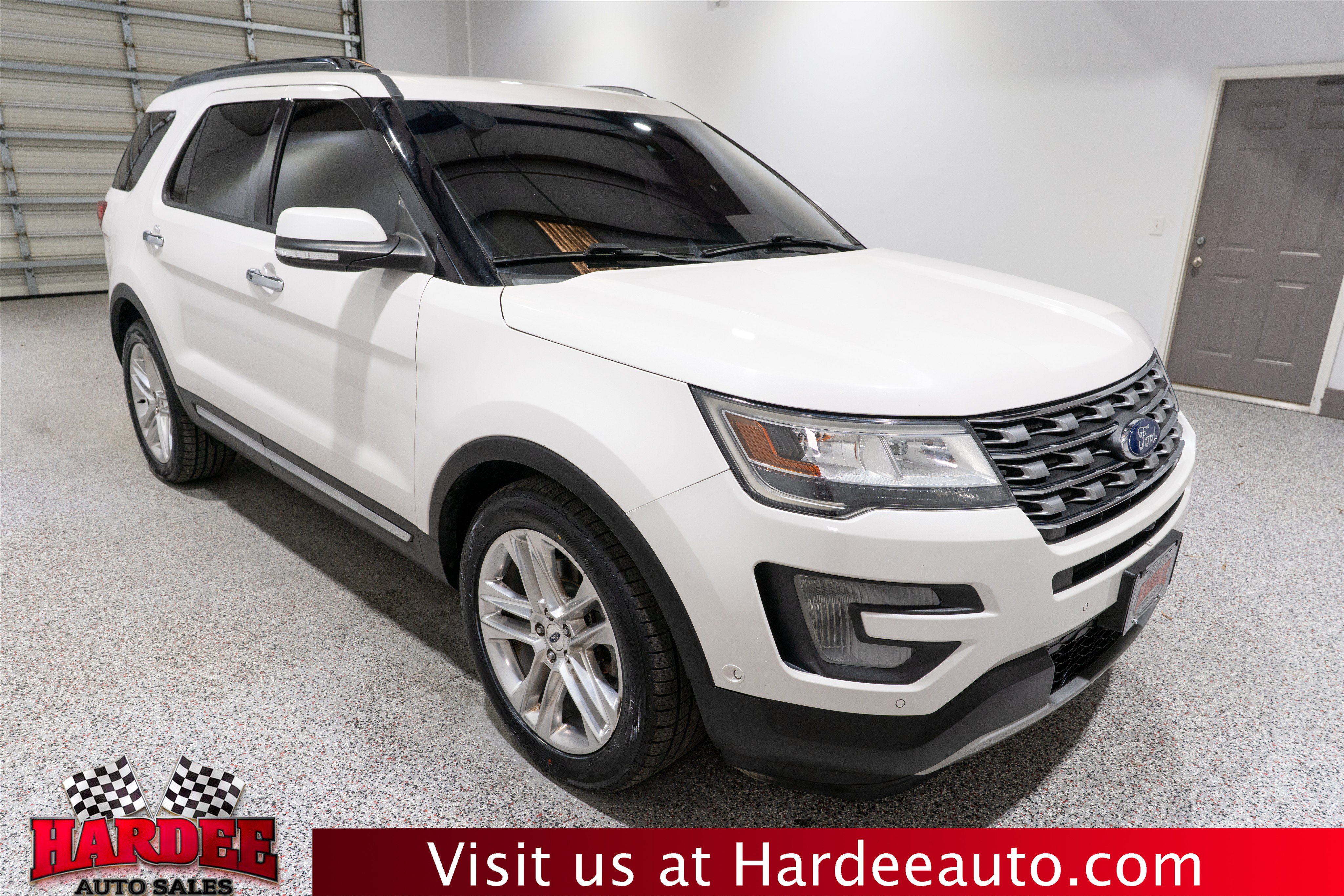 Used 2017 Ford Explorer Limited w/ Equipment Group 301A FWD image 6