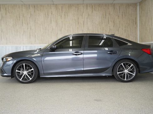 Used 2022 Honda Civic Touring image 5