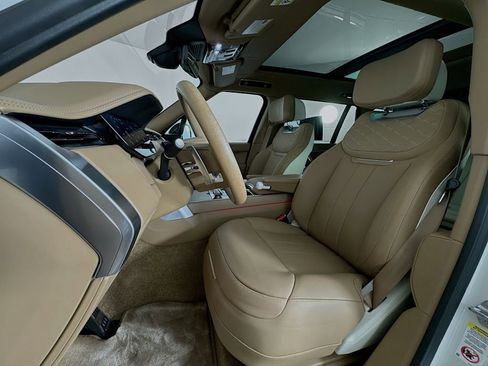 Used 2023 Land Rover Range Rover SV image 11