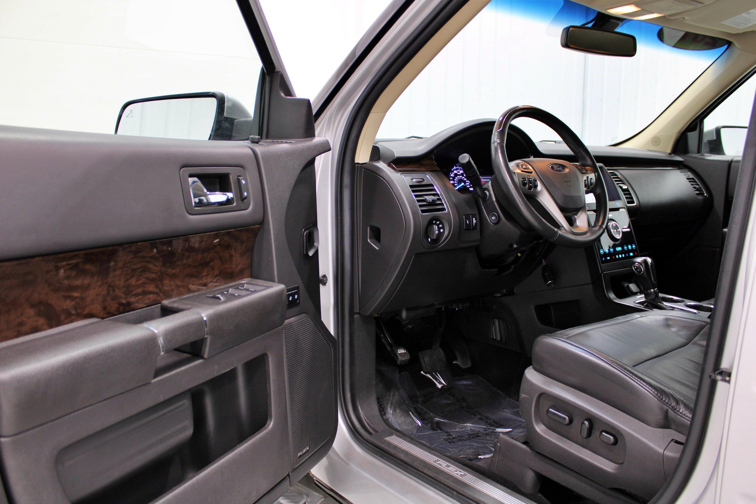 Used 2019 Ford Flex Limited AWD/4WD image 4