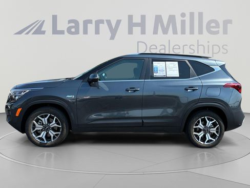 Used 2021 Kia Seltos EX AWD/4WD image 2