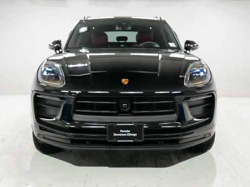 Certified 2025 Porsche Macan image 6