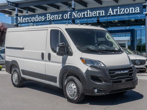 Used 2025 RAM ProMaster 2500 w/ Convenience Group FWD image 1
