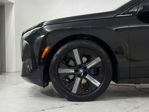 Certified 2023 BMW iX xDrive50 w/ Premium Package AWD/4WD image 17