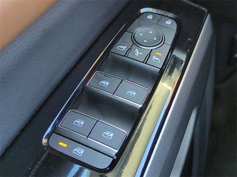 Used 2024 Nissan Pathfinder Platinum w/ Cargo Package image 23