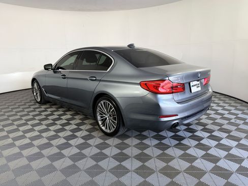Used 2020 BMW 530i w/ Convenience Package RWD image 3