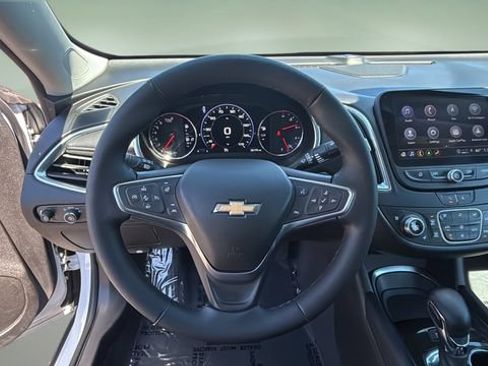 Used 2024 Chevrolet Malibu LT FWD image 11