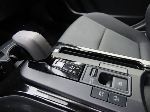 Used 2024 Toyota Prius LE image 25