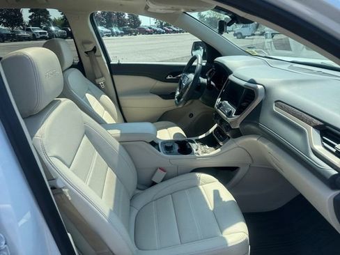 Used 2023 GMC Acadia Denali w/ Denali Ultimate Package AWD/4WD image 17