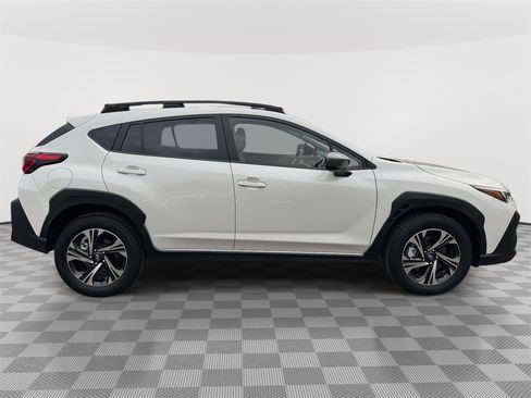 Used 2024 Subaru Crosstrek 2.0i Premium w/ Popular Package #3 image 8