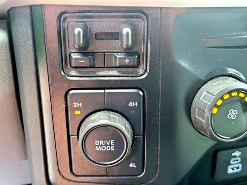 Used 2024 Ford F350 XLT image 35