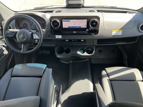 New 2026 Mercedes-Benz Sprinter 2500 image 23