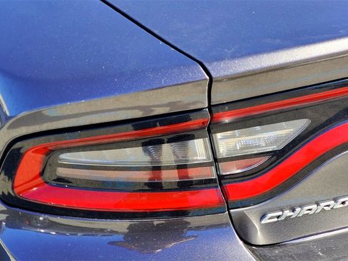 Used 2022 Dodge Charger SXT image 6