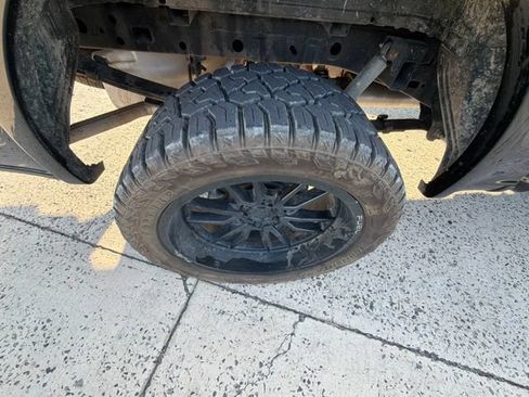 Used 2018 Ford F150 XLT w/ Equipment Group 302A Luxury AWD/4WD image 9