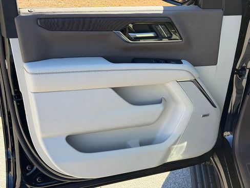 New 2026 GMC Yukon XL Denali w/ Sun & Power Step Package image 18