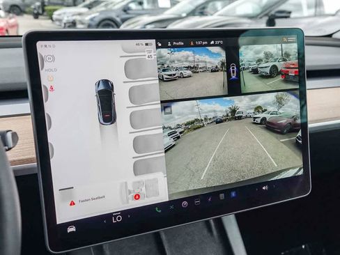 Used 2024 Tesla Model Y Long Range AWD/4WD image 22