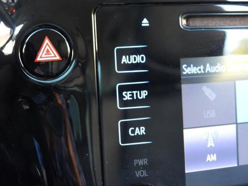 Used 2018 Toyota Corolla SE image 51