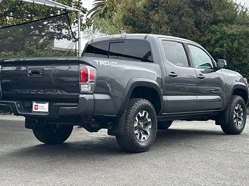 Certified 2021 Toyota Tacoma TRD Off-Road w/ Technology Package RWD image 4