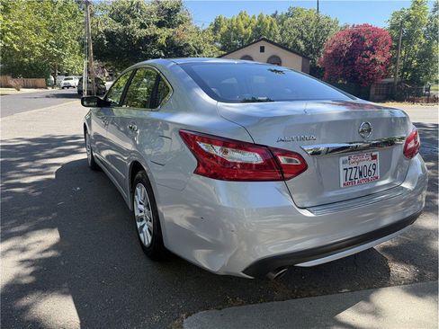 Used 2017 Nissan Altima 2.5 S w/ Power Driver Seat Package FWD image 3