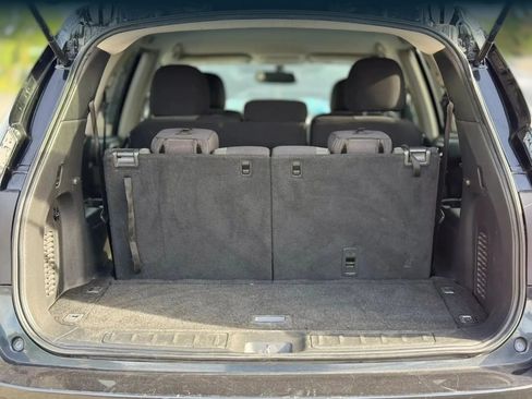 Used 2017 Nissan Pathfinder SV FWD image 28
