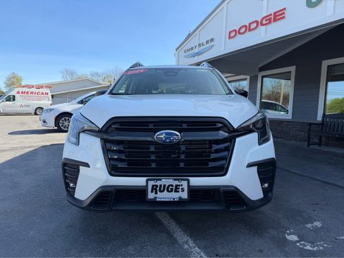 Used 2024 Subaru Ascent Onyx Edition AWD/4WD image 2