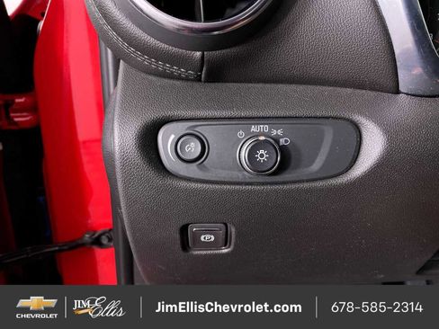 Used 2021 Chevrolet Blazer LT FWD image 17