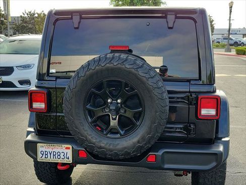 Certified 2022 Jeep Wrangler Unlimited Rubicon AWD/4WD image 3