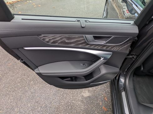 Used 2025 Audi A6 Premium Plus image 29