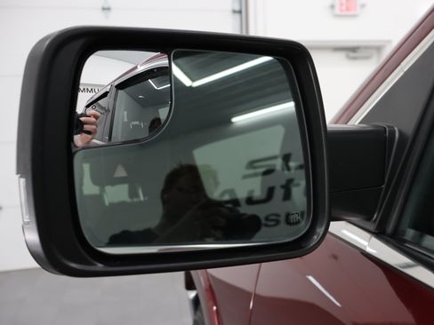 Used 2020 RAM 1500 Laramie AWD/4WD image 37