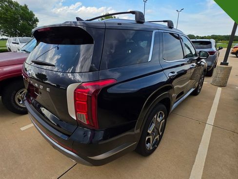 Used 2024 Hyundai Palisade SEL w/ Premium Package FWD image 5