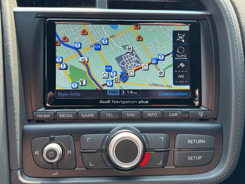 Used 2014 Audi R8 V8 w/ Convenience Package image 25