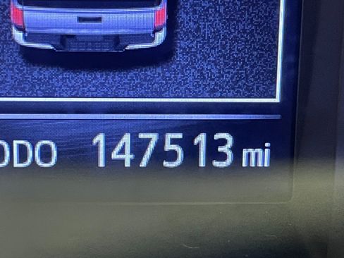 Used 2019 Toyota Tacoma SR5 image 17