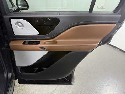 Used 2022 Lincoln Aviator Reserve w/ Equipment Group 201A image 23