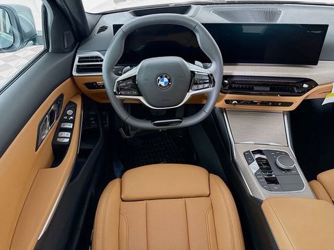 Used 2026 BMW 330i xDrive Sedan w/ Premium Package image 23
